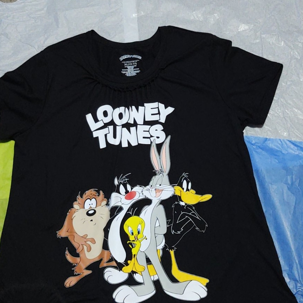 Looney Tunes t-shirt